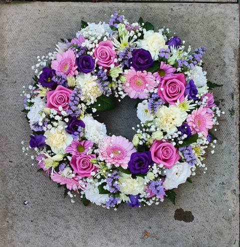 Open Mixed Wreath