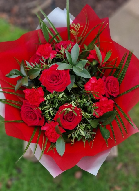 Red roses and red Carnation